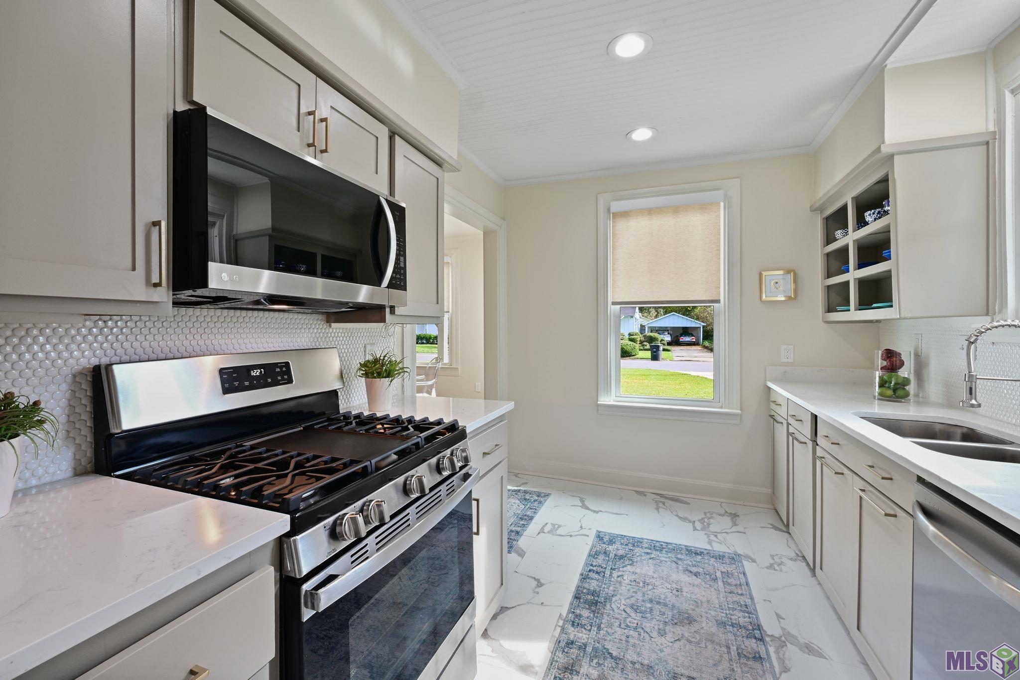 1451 Aberdeen Avenue Baton Rouge, LA 70808 - Photo 7 of 14