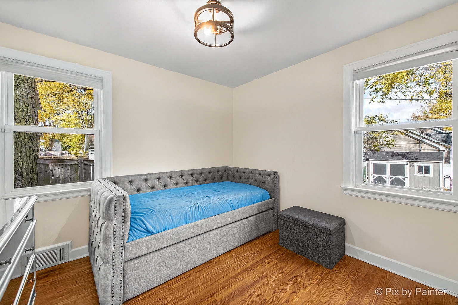 625 South Harrison Street Batavia, IL 60510 - Photo 14 of 43 a room with a bed and a window