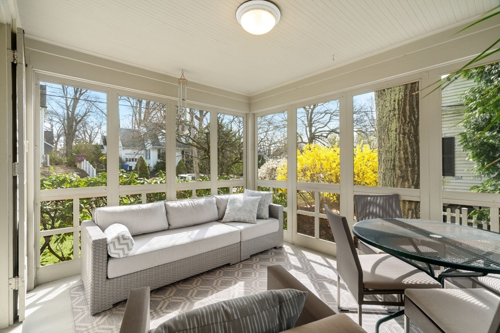 39 Hickory Cliff Road Newton, MA 02464 - Photo 18 of 28 Gallery Image 18
