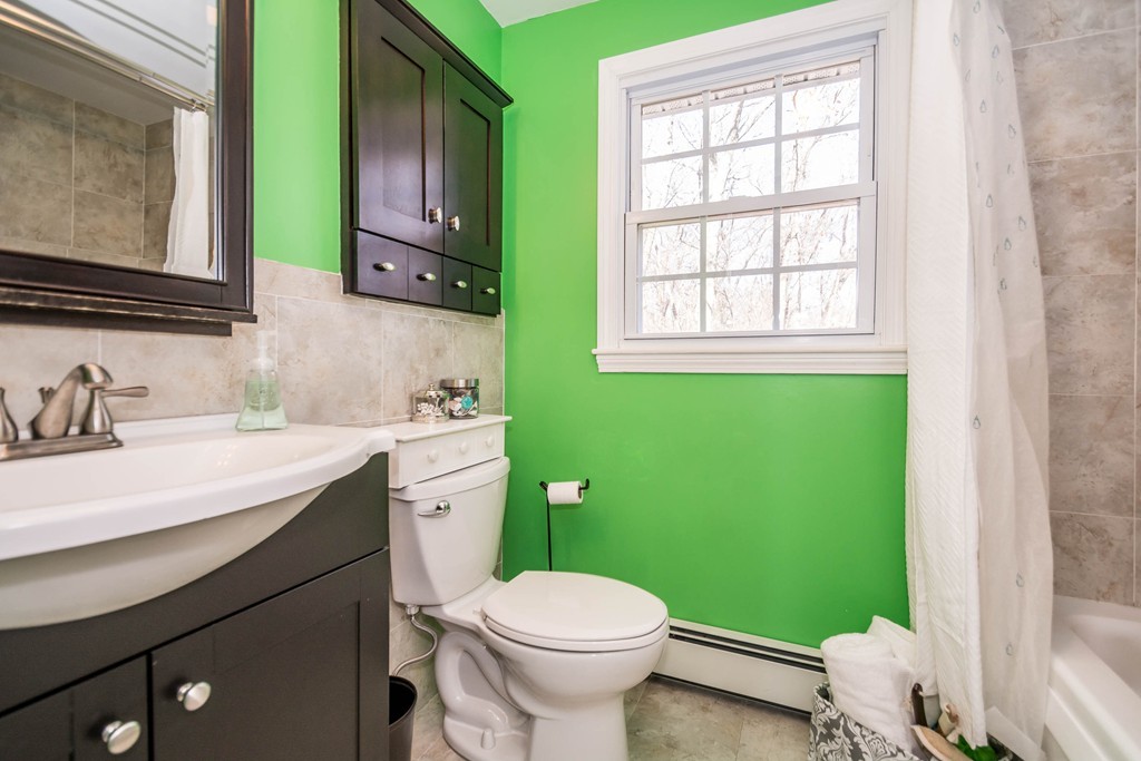 201 Chapman Road Tewksbury, MA 01876 - Photo 19 of 26 Gallery Image 19