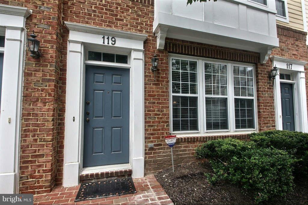 119 Bucksfield Road Gaithersburg, MD 20878 - Photo 2 of 25 Exterior (Front)