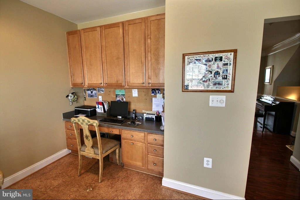 119 Bucksfield Road Gaithersburg, MD 20878 - Photo 12 of 25 Kitchen