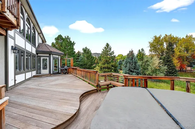 a kitchen with a stove and a refrigerator