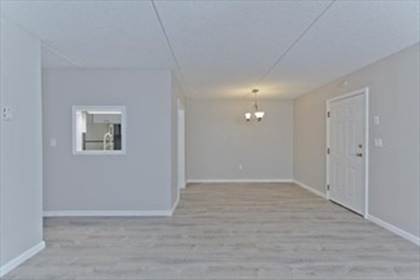 22 Maple Crest Circle, Unit E Holyoke, MA 01040 - Photo 7 of 15
