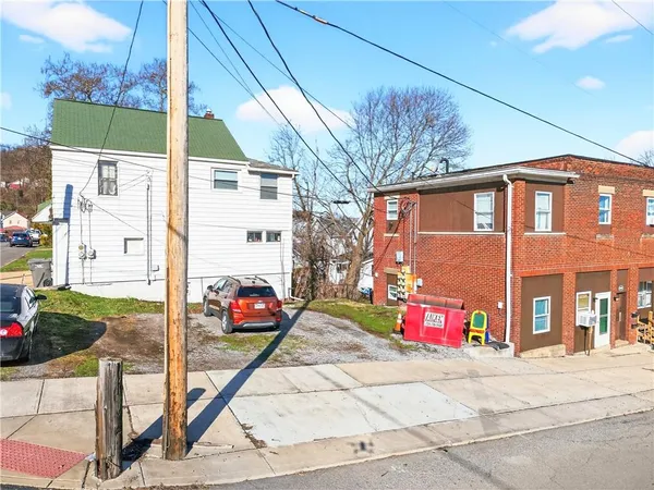 $495,000 | 800 4th Street, Ellwood City, PA 16117