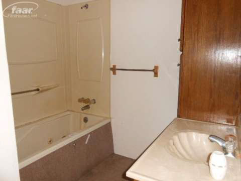8484 East Carpenter Road Davison, MI 48423 - Photo 10 of 20 20360611-9.JPG