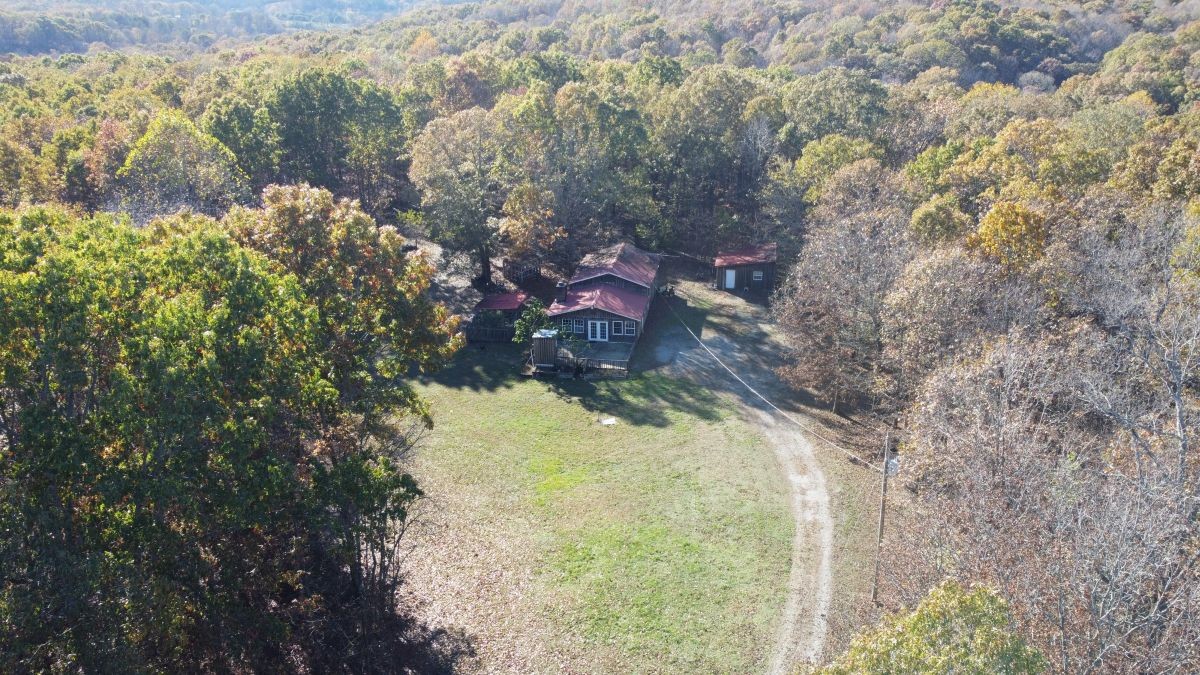 8062 Frame Hollow Road Nunnelly, TN 37137 - Photo 29 of 47