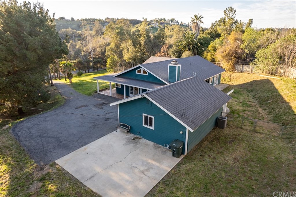 1856 Gird Road Fallbrook, CA 92028 - Photo 36 of 39 a aerial view of a house with a yard