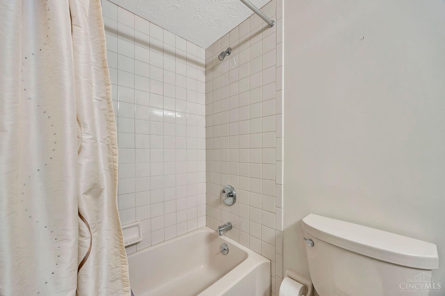 5231 Fox Ridge Cincinnati, OH 45248 - Photo 22 of 46