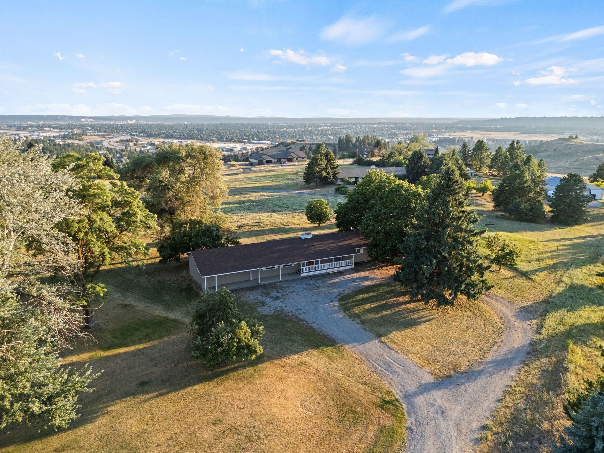 4626 East Orchard Road Spokane, WA 99217 - Photo 1 of 43 Gallery Image 1