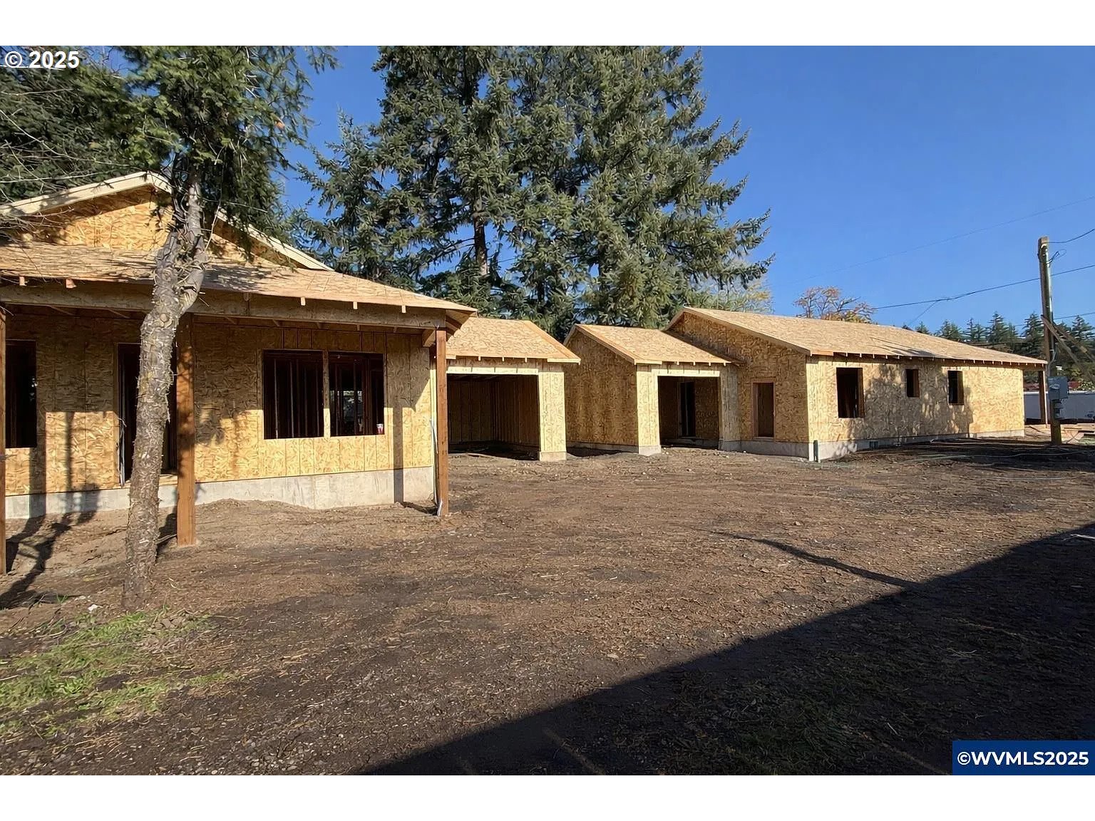a house view with a outdoor space
