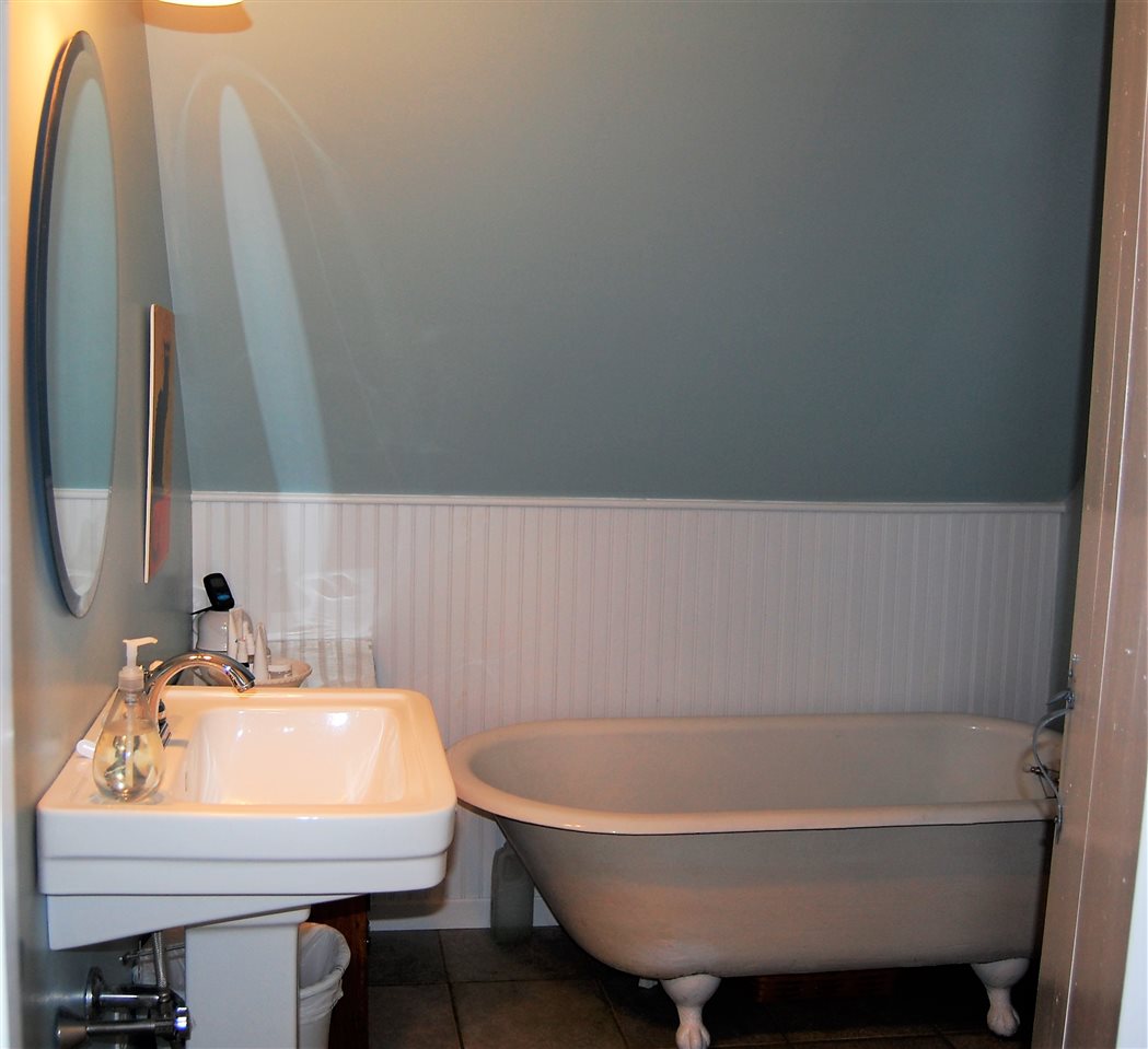 2143 Airport Road Warren, VT 05674 - Photo 18 of 25 Gallery Image 18