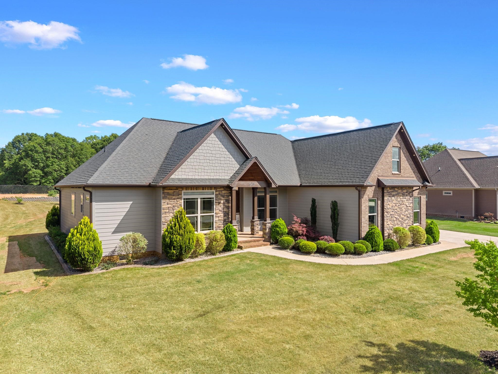 640 Double Bridge Road Boiling Springs, SC 29316 - Photo 2 of 50