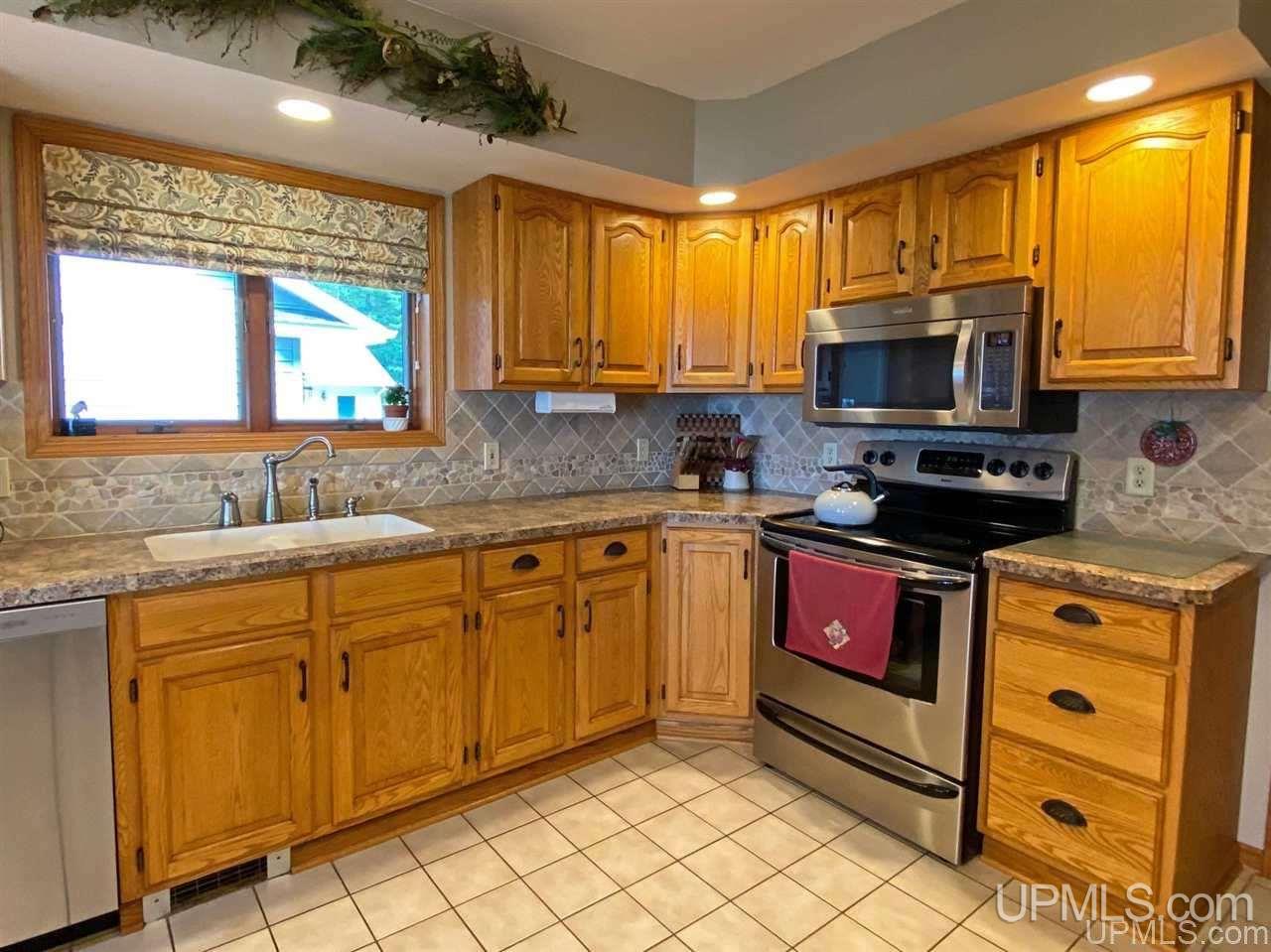 6653 Co Road Rapid River, MI 49878 - Photo 21 of 50