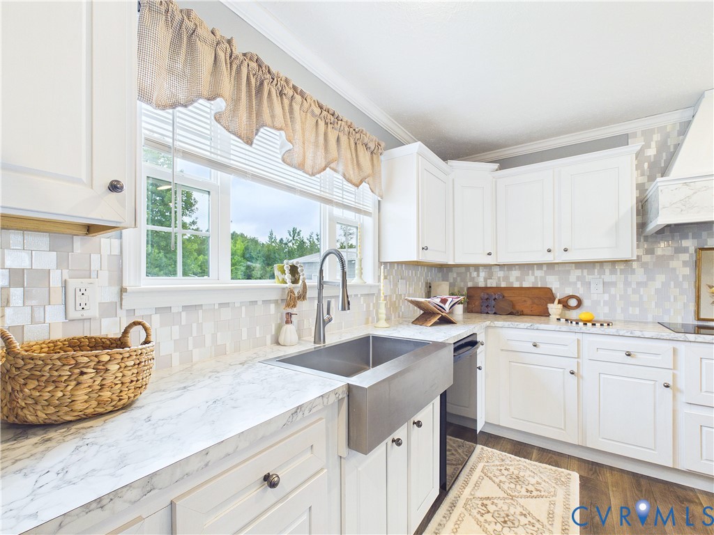 2392 Rehoboth Road Victoria, VA 23974 - Photo 14 of 81 Farm house sink