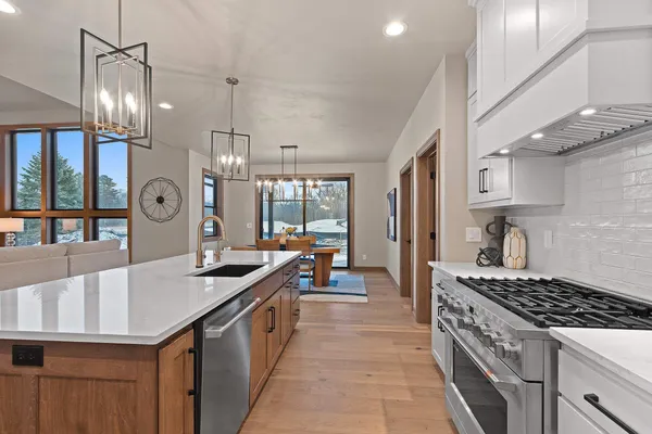 $1,050,000 | 4093 Half Crown Run, De Pere, WI 54115