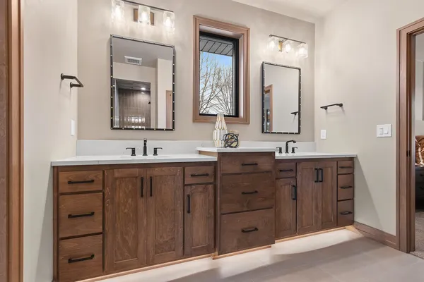 $1,050,000 | 4093 Half Crown Run, De Pere, WI 54115