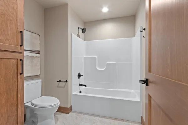 $1,050,000 | 4093 Half Crown Run, De Pere, WI 54115