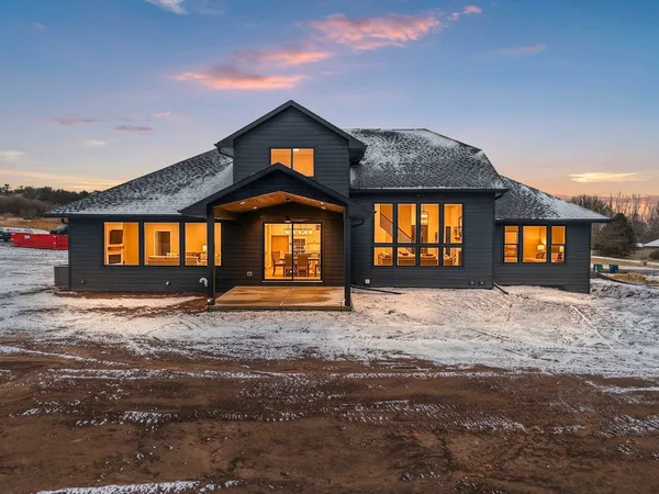 $1,050,000 | 4093 Half Crown Run, De Pere, WI 54115