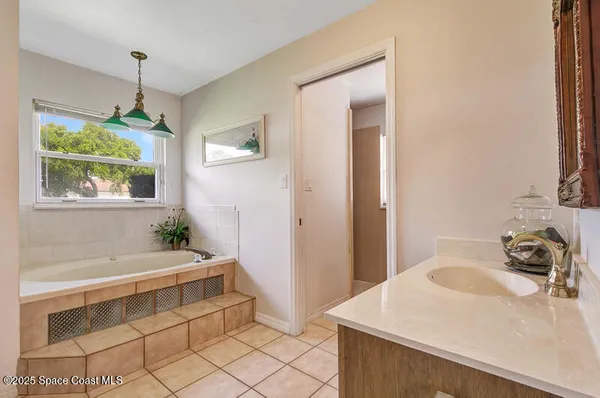 $6,500 | 250 East Central Boulevard, Cape Canaveral, FL 32920