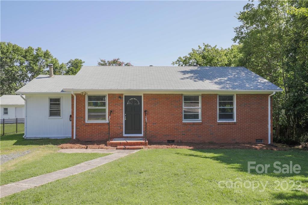 116 Boatright Road Pineville, NC 28134 - Photo 1 of 13 Gallery Image 1
