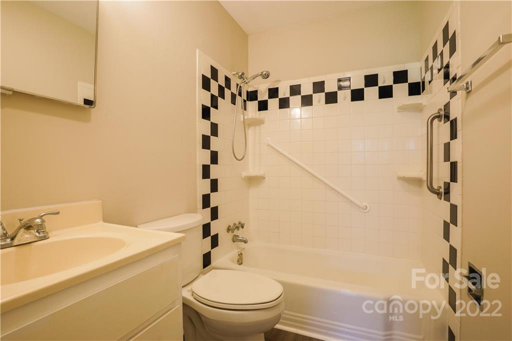 116 Boatright Road Pineville, NC 28134 - Photo 11 of 13 Gallery Image 11