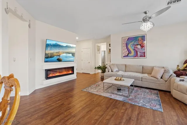 $359,000 | 11013 Mission Lakes Avenue, Las Vegas, NV 89134