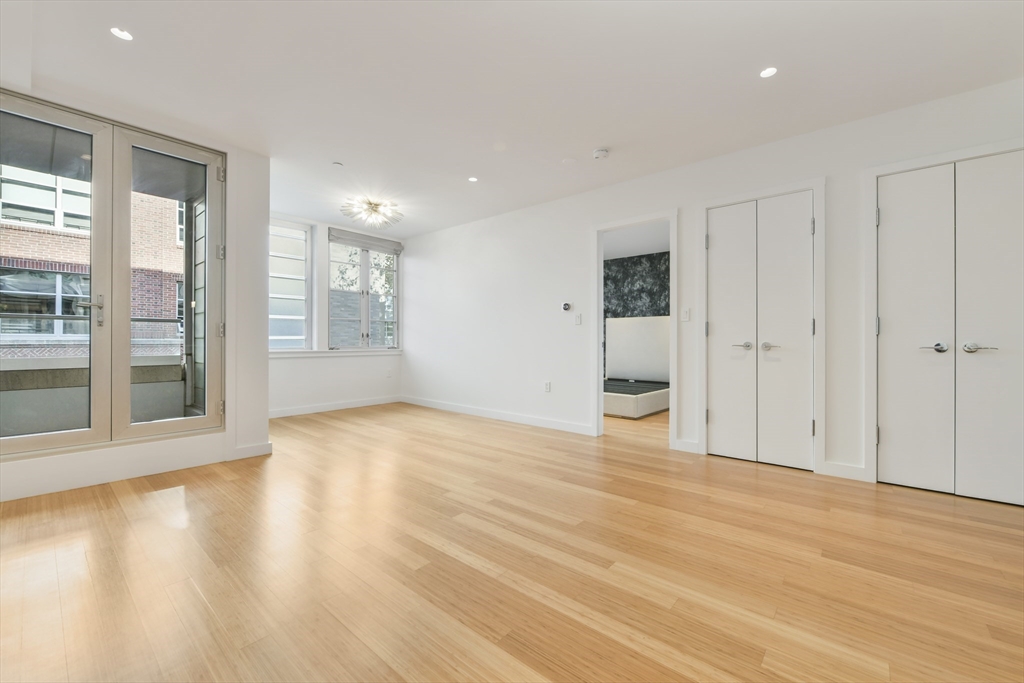 7 Warren Avenue, Unit 12 Boston, MA 02116 - Photo 5 of 12