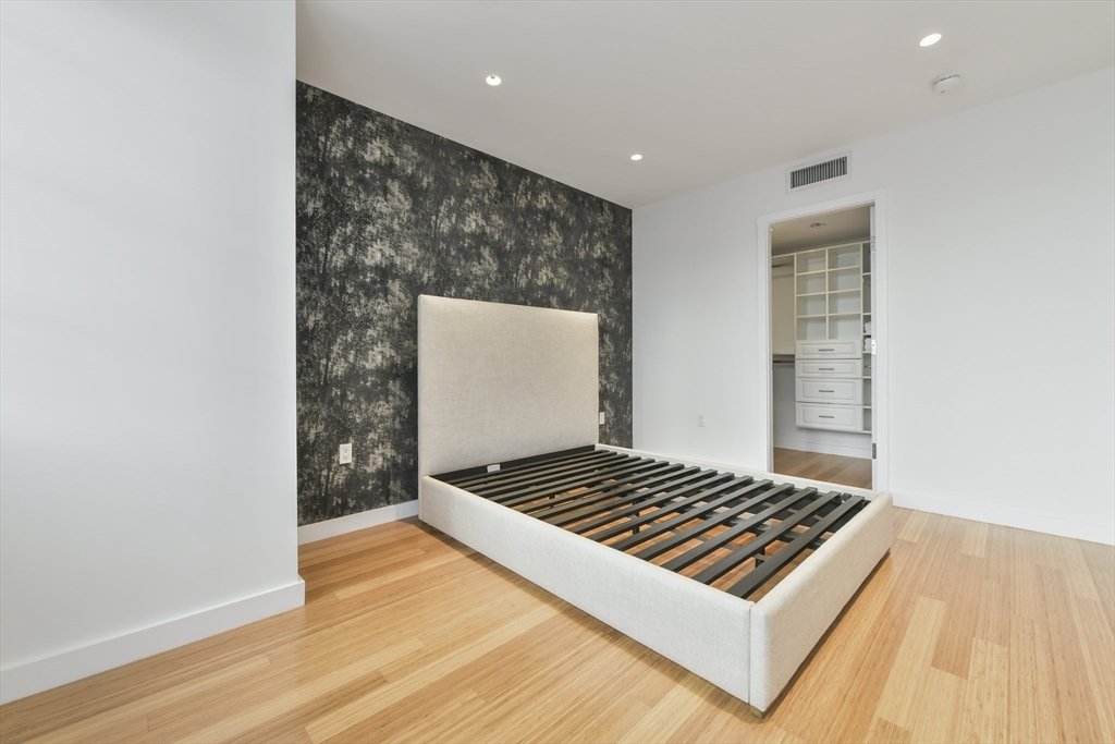7 Warren Avenue, Unit 12 Boston, MA 02116 - Photo 8 of 12