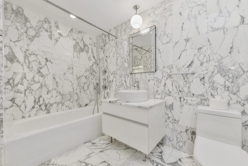 7 Warren Avenue, Unit 12 Boston, MA 02116 - Photo 10 of 12