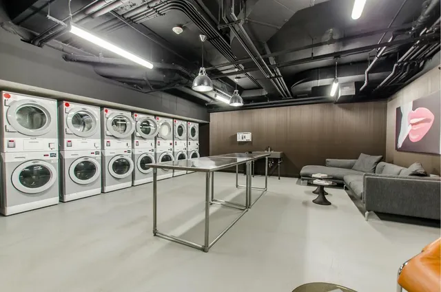 $6,000 | 300 East 64th Street, Unit 8C | Lenox Hill