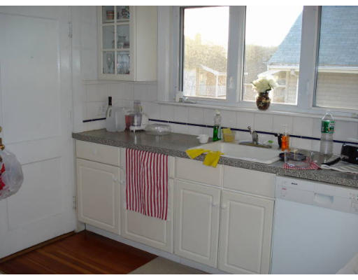 23-25 Drew Road Belmont, MA 02478 - Photo 3 of 10 Gallery Image 3
