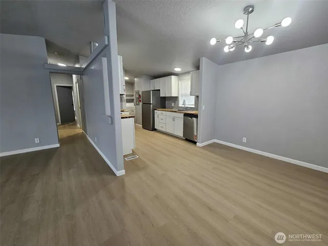 $2,100 | 161 East Greenwood Lane, Shelton, WA 98584