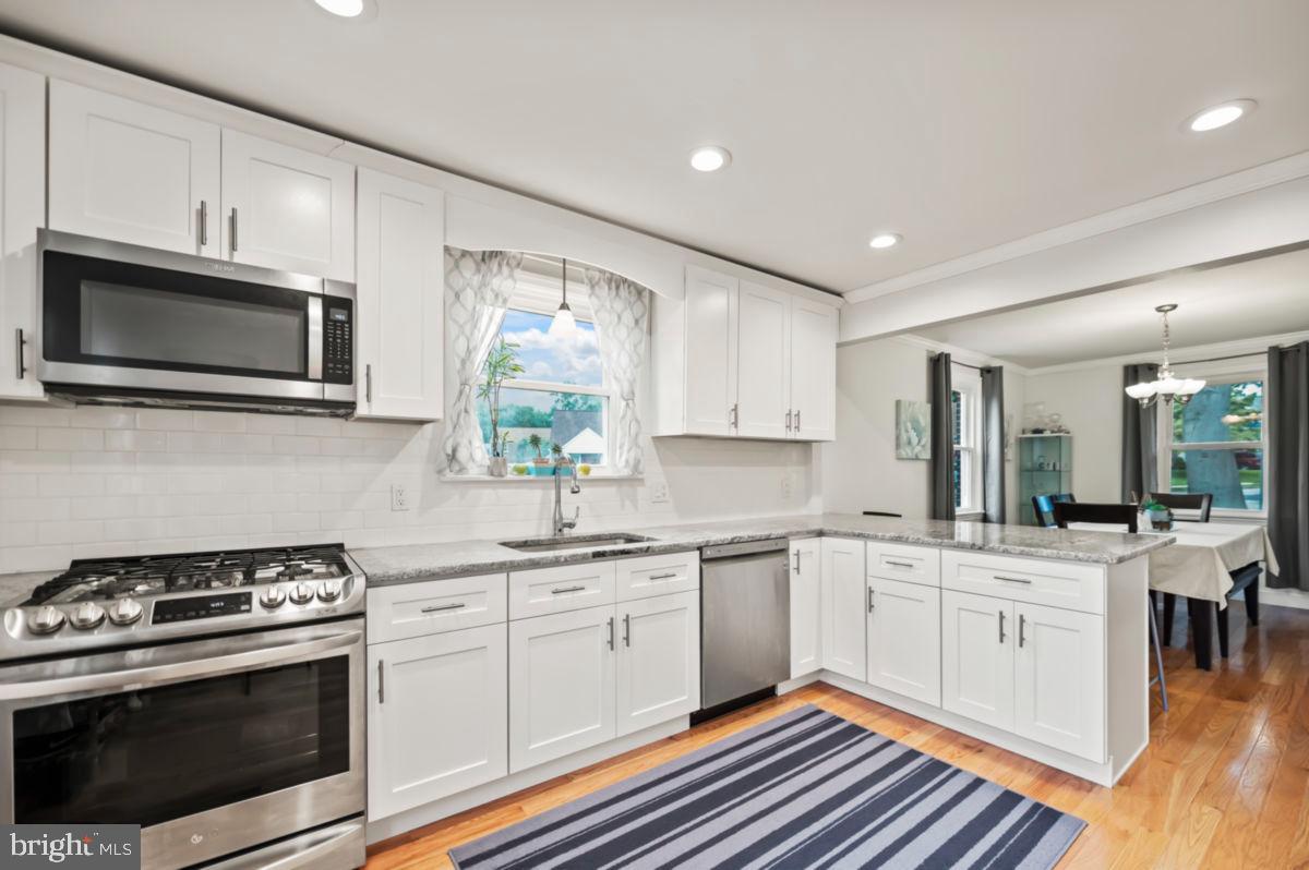 29 South Malin Road Broomall, PA 19008 - Photo 8 of 22 Kitchen