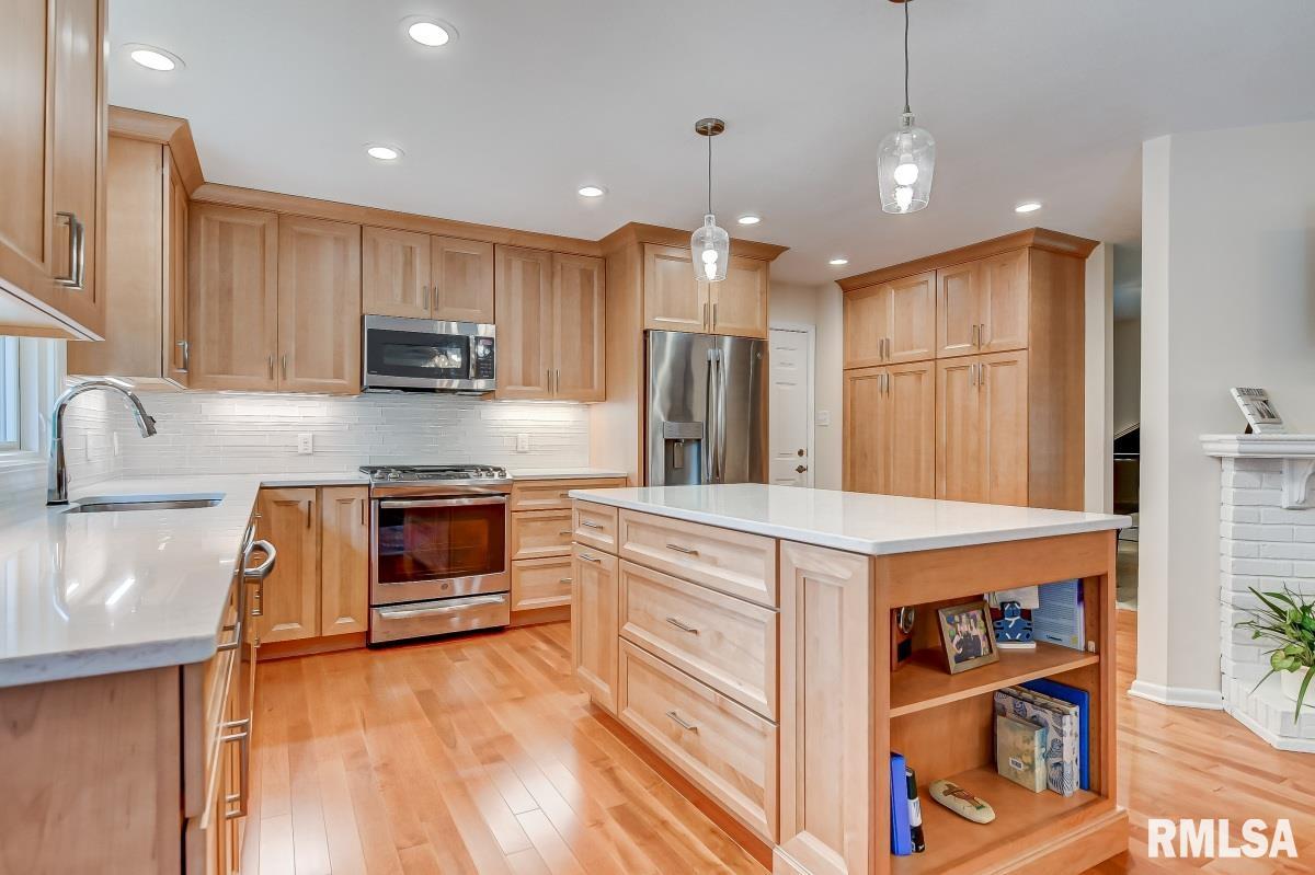 772 Pecan Point Road Petersburg, IL 62675 - Photo 17 of 50 Gallery Image 17