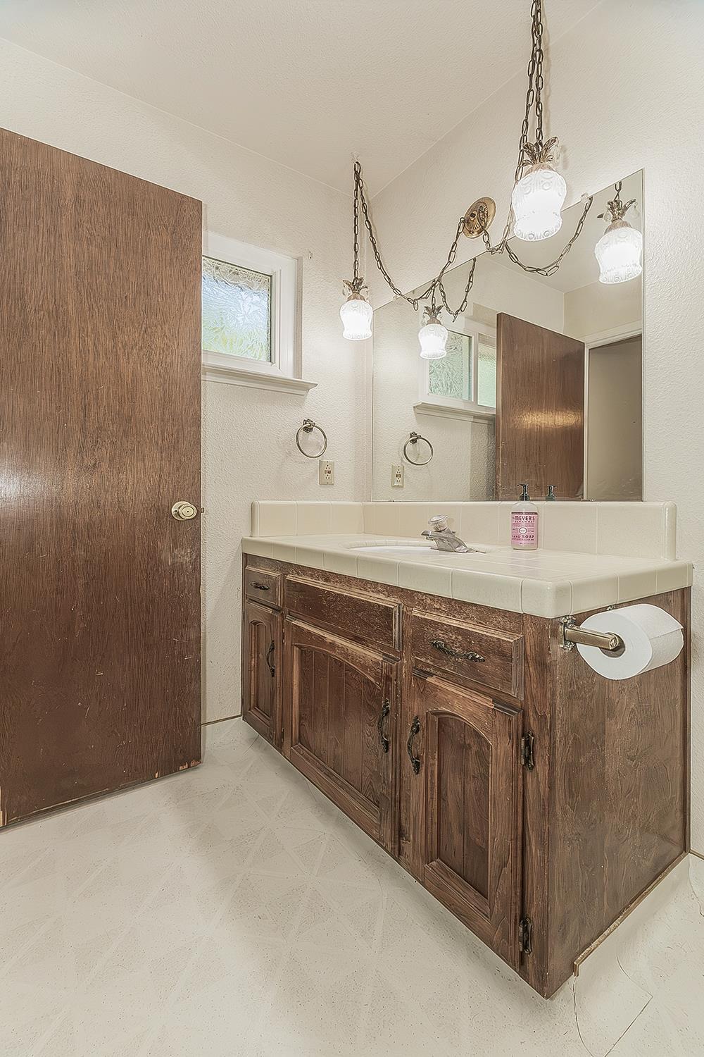 22085 Watts Valley Road Sanger, CA 93657 - Photo 20 of 98