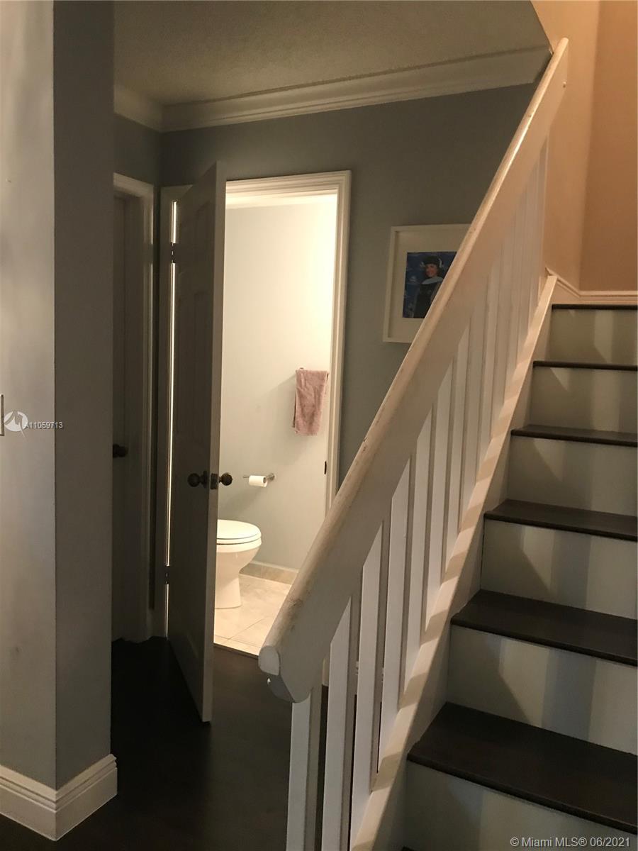 7462 Southwest 162nd Path Miami, FL 33193 - Photo 4 of 13 Gallery Image 4