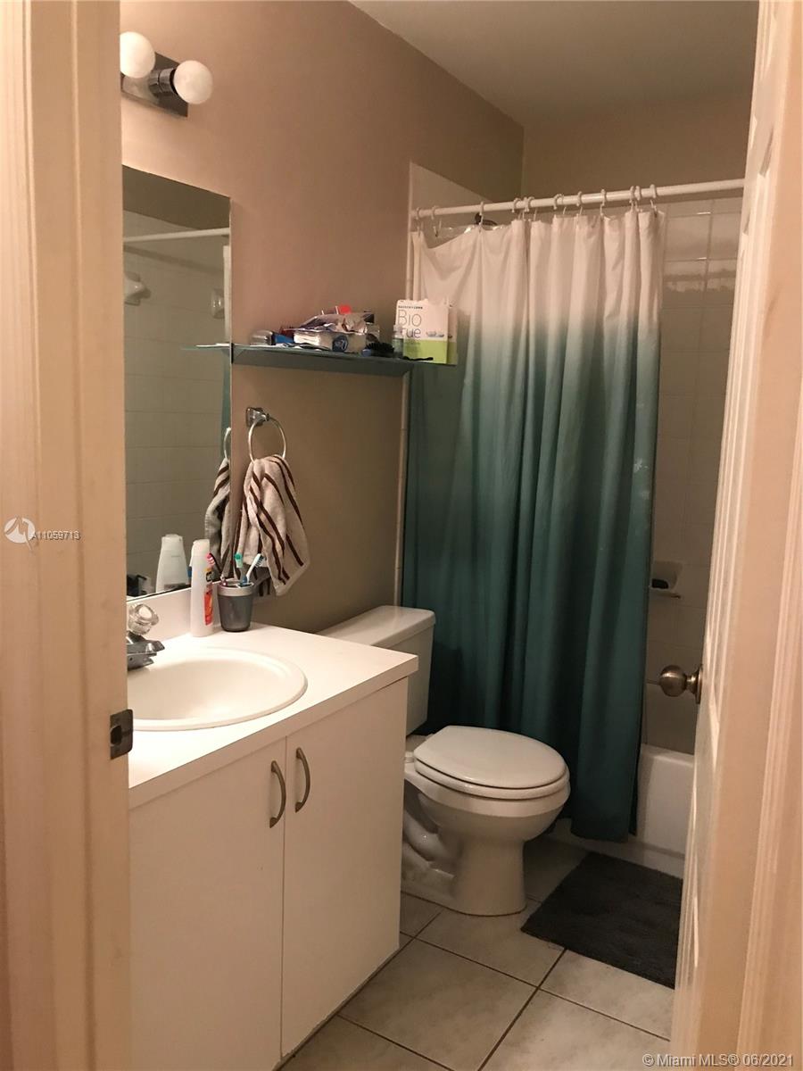 7462 Southwest 162nd Path Miami, FL 33193 - Photo 10 of 13 Gallery Image 10
