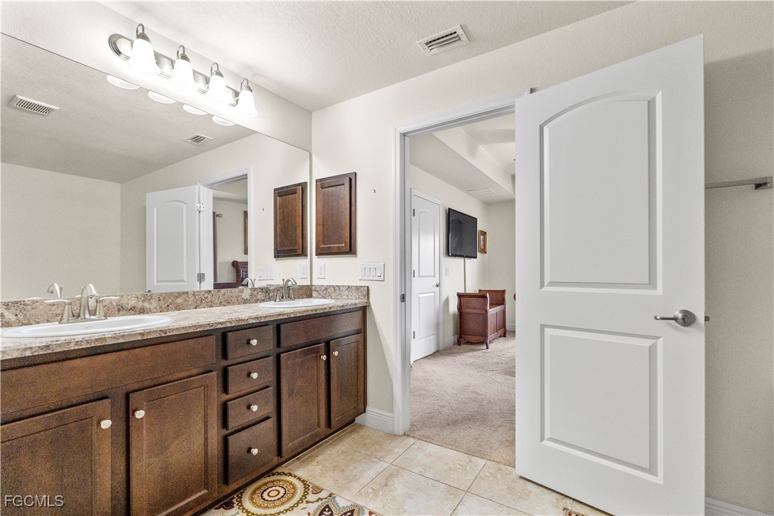 192 Townsend Court Lehigh Acres, FL 33972 - Photo 37 of 50