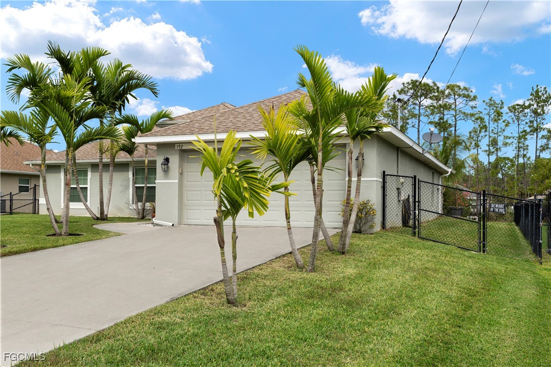 192 Townsend Court Lehigh Acres, FL 33972 - Photo 4 of 50