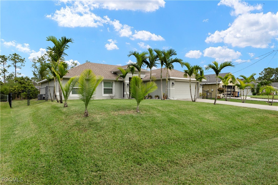 192 Townsend Court Lehigh Acres, FL 33972 - Photo 5 of 50