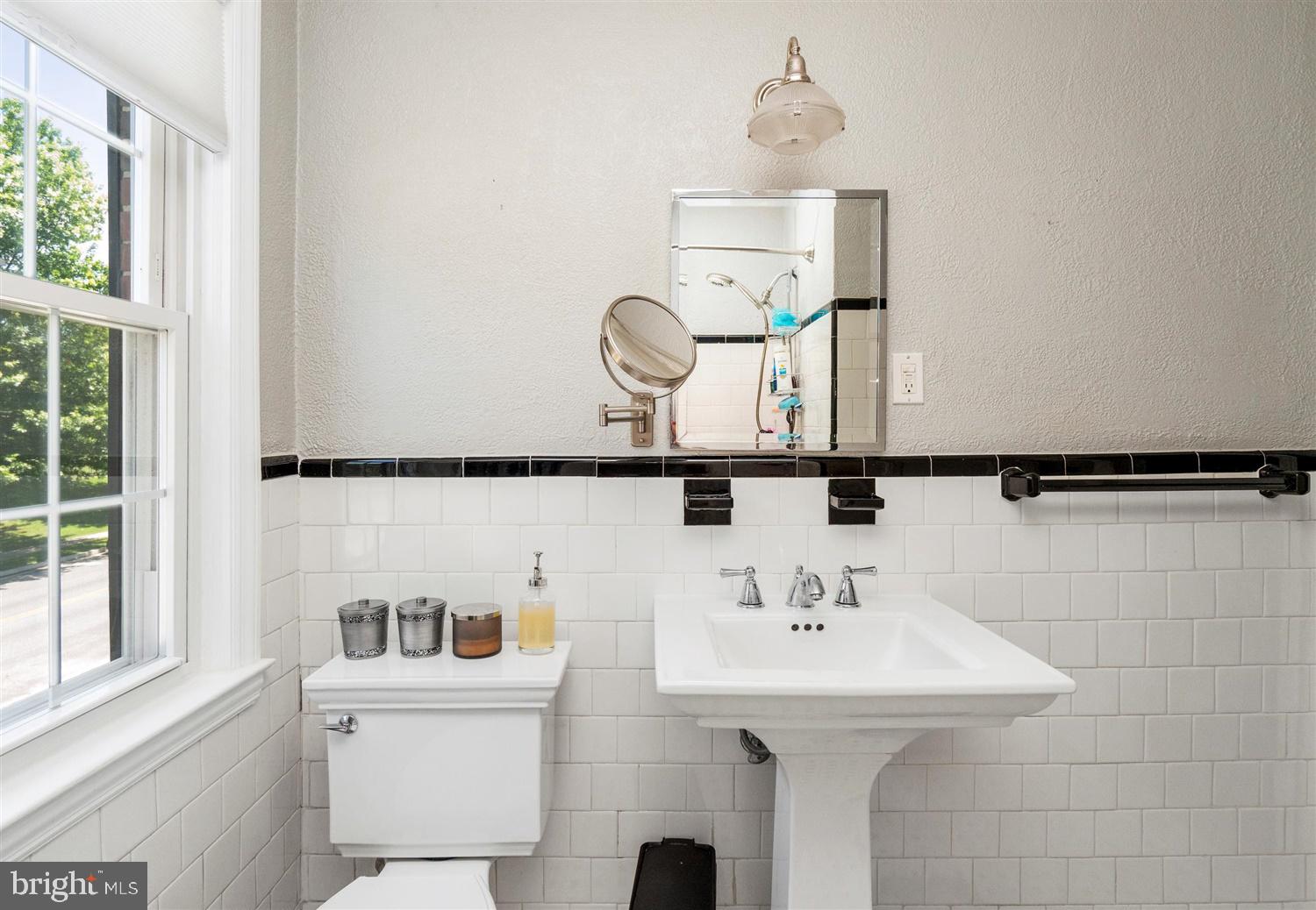 175 Dumbarton Road Baltimore, MD 21212 - Photo 27 of 42 Full Bathroom