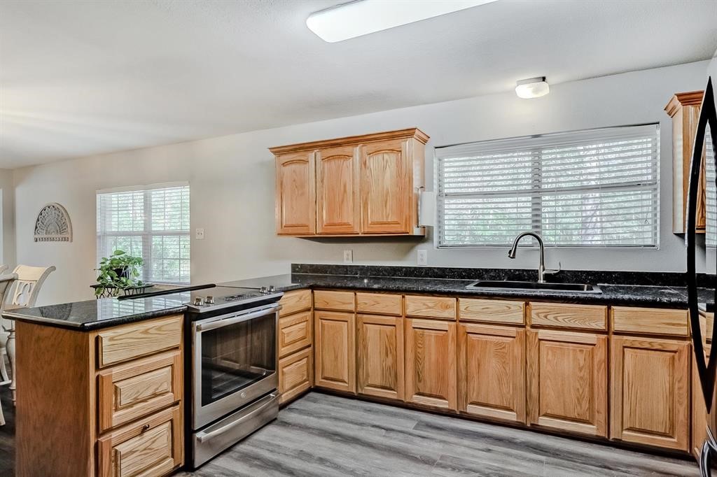 260 Lawrence Lane Vidor, TX 77662 - Photo 11 of 37