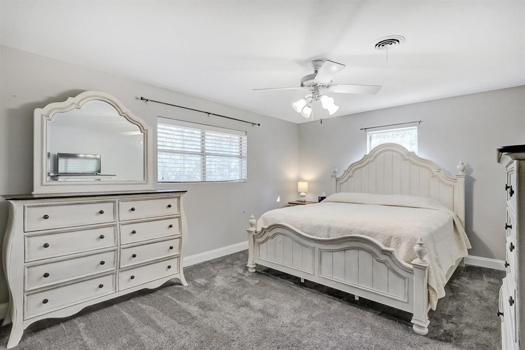 260 Lawrence Lane Vidor, TX 77662 - Photo 19 of 37