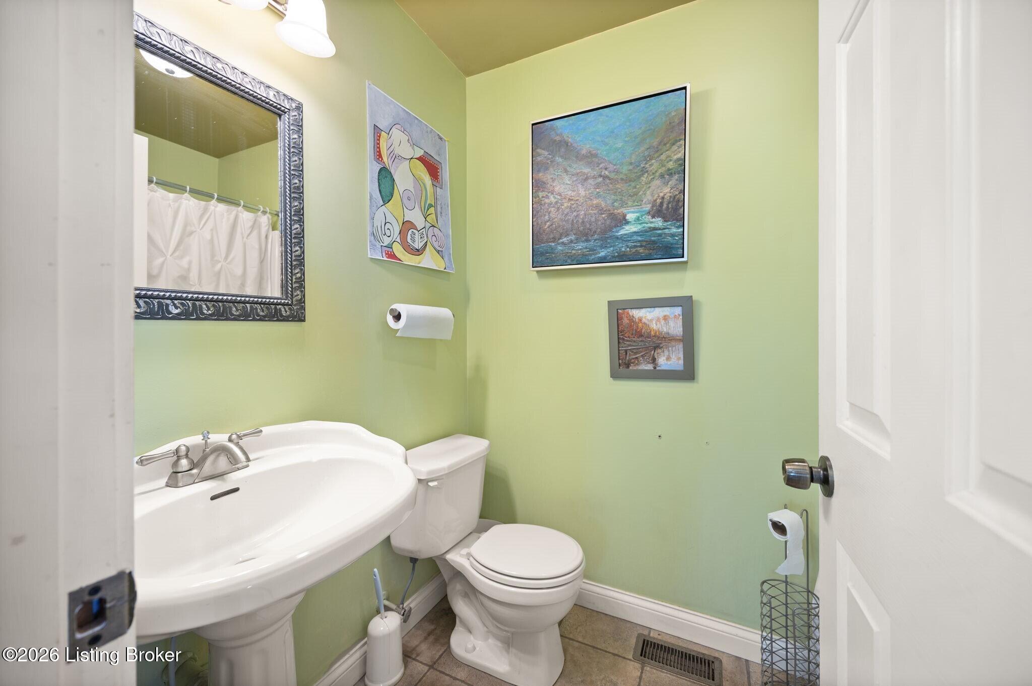 3200 Lebanon Road Springfield, KY 40069 - Photo 90 of 100 088_Guest House Bathroom