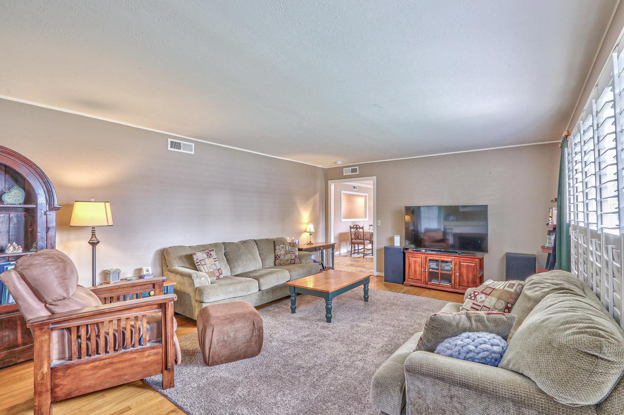 201 Riker Terrace Salinas, CA 93901 - Photo 8 of 30 Gallery Image 8