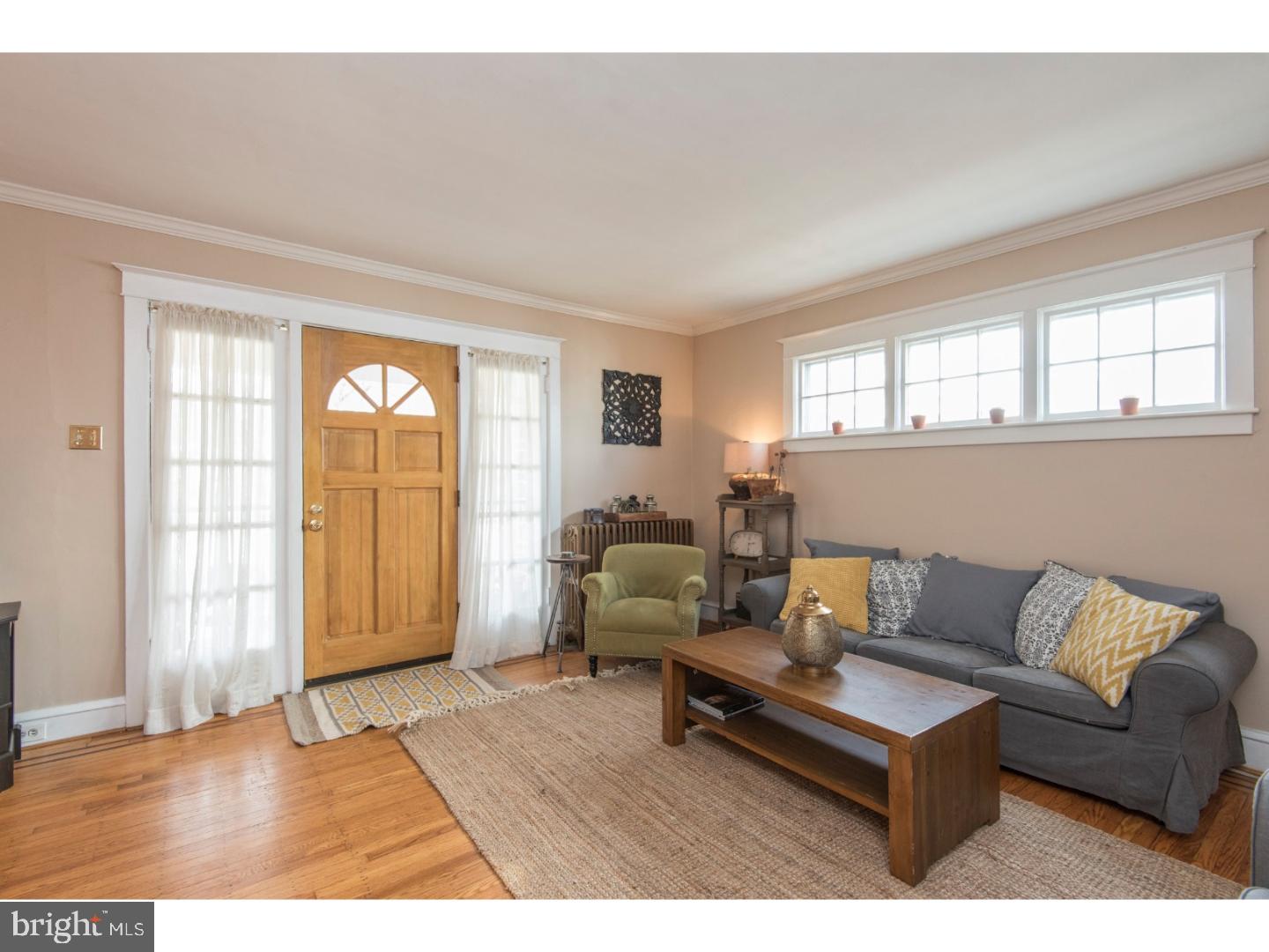 117 Sycamore Road Havertown, PA 19083 - Photo 3 of 25 Living Room