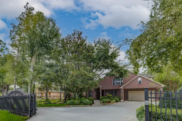 $925,000 | 3509 Mirror Court, Spring, TX 77388