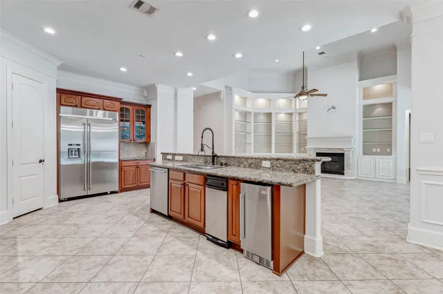 $925,000 | 3509 Mirror Court, Spring, TX 77388