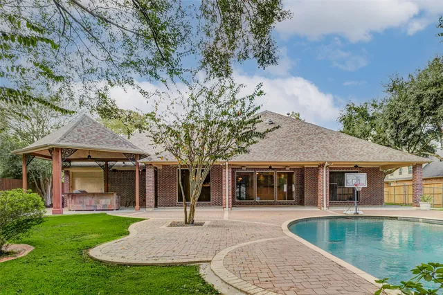 $925,000 | 3509 Mirror Court, Spring, TX 77388